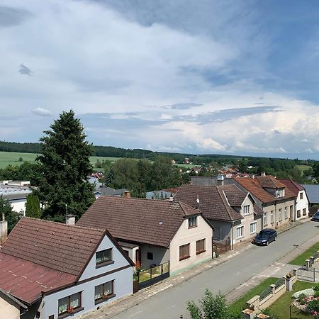 Apartmany Tera Miletín Buitenkant foto